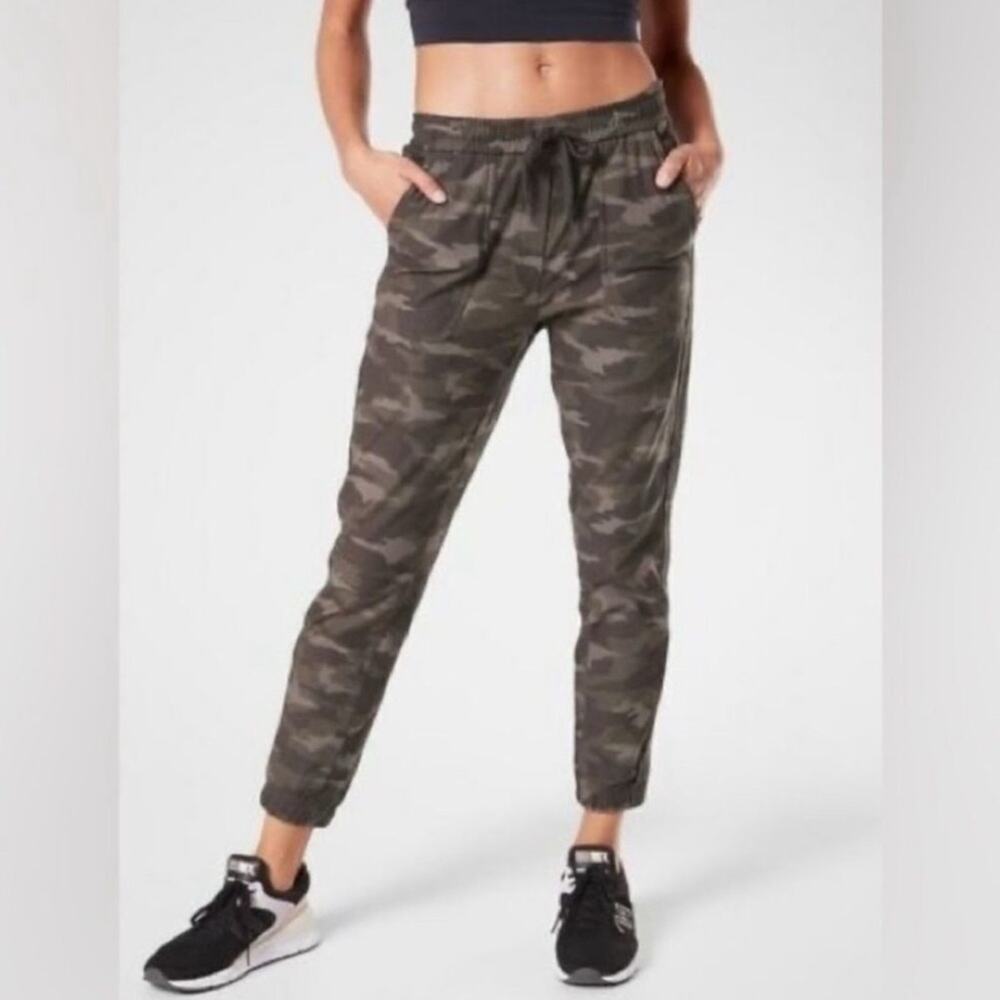 Athleta Farallon Camo Pant Jogger Elastic Waist Pockets 10P